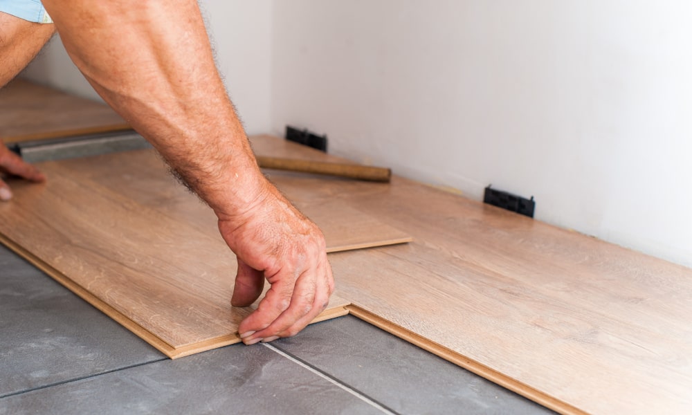 How to choose vinyl plank flooring: hints and tricks